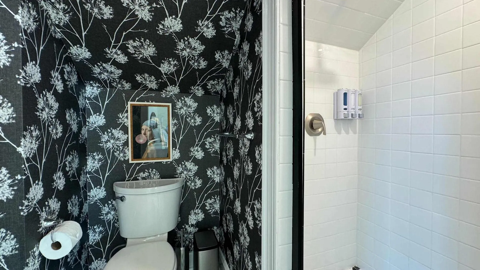 Spacious 3-Floor Downtown Retreat - Prime Location Savannah Holiday home