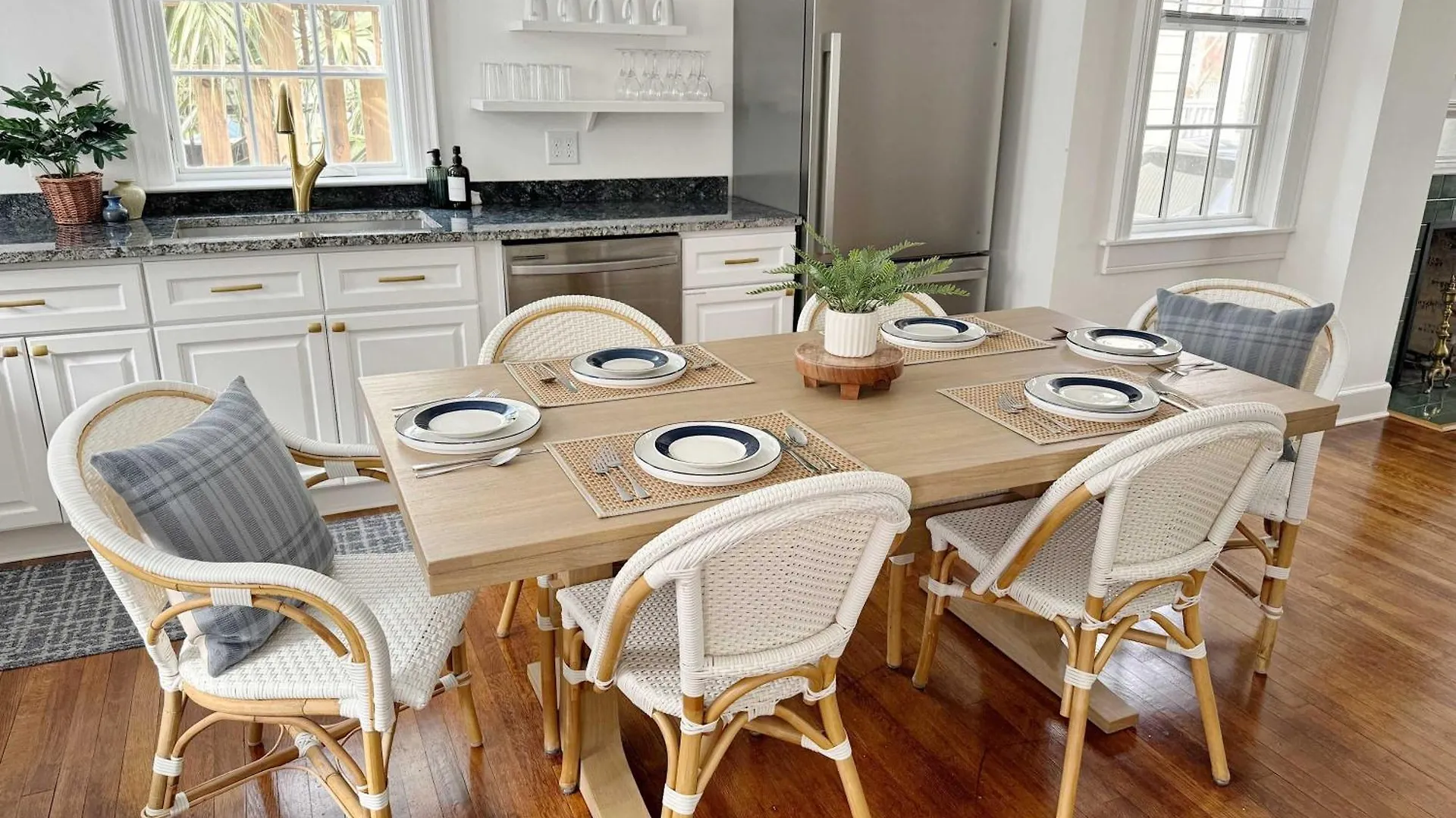 Holiday home Spacious 3-Floor Downtown Retreat - Prime Location Savannah