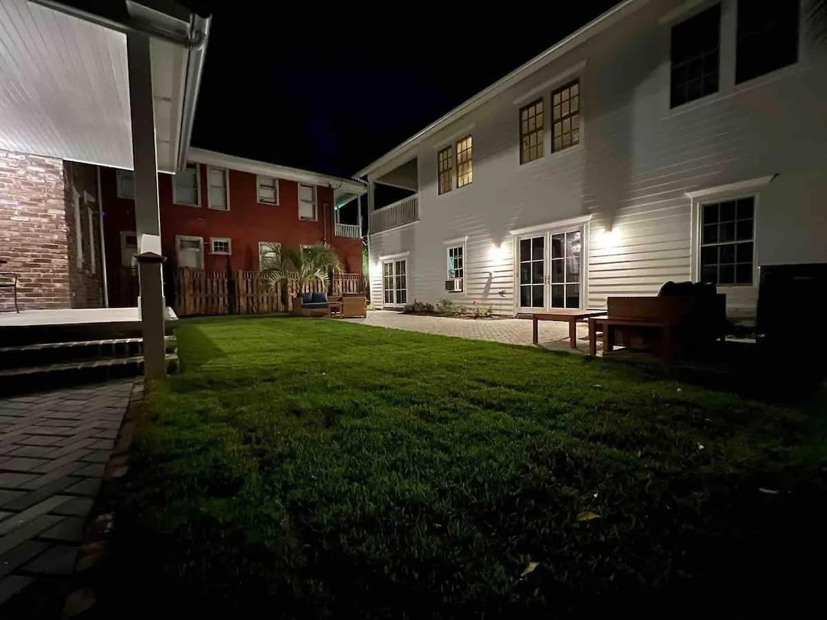 度假居 Spacious 3-Floor Downtown Retreat - Prime Location 薩凡納