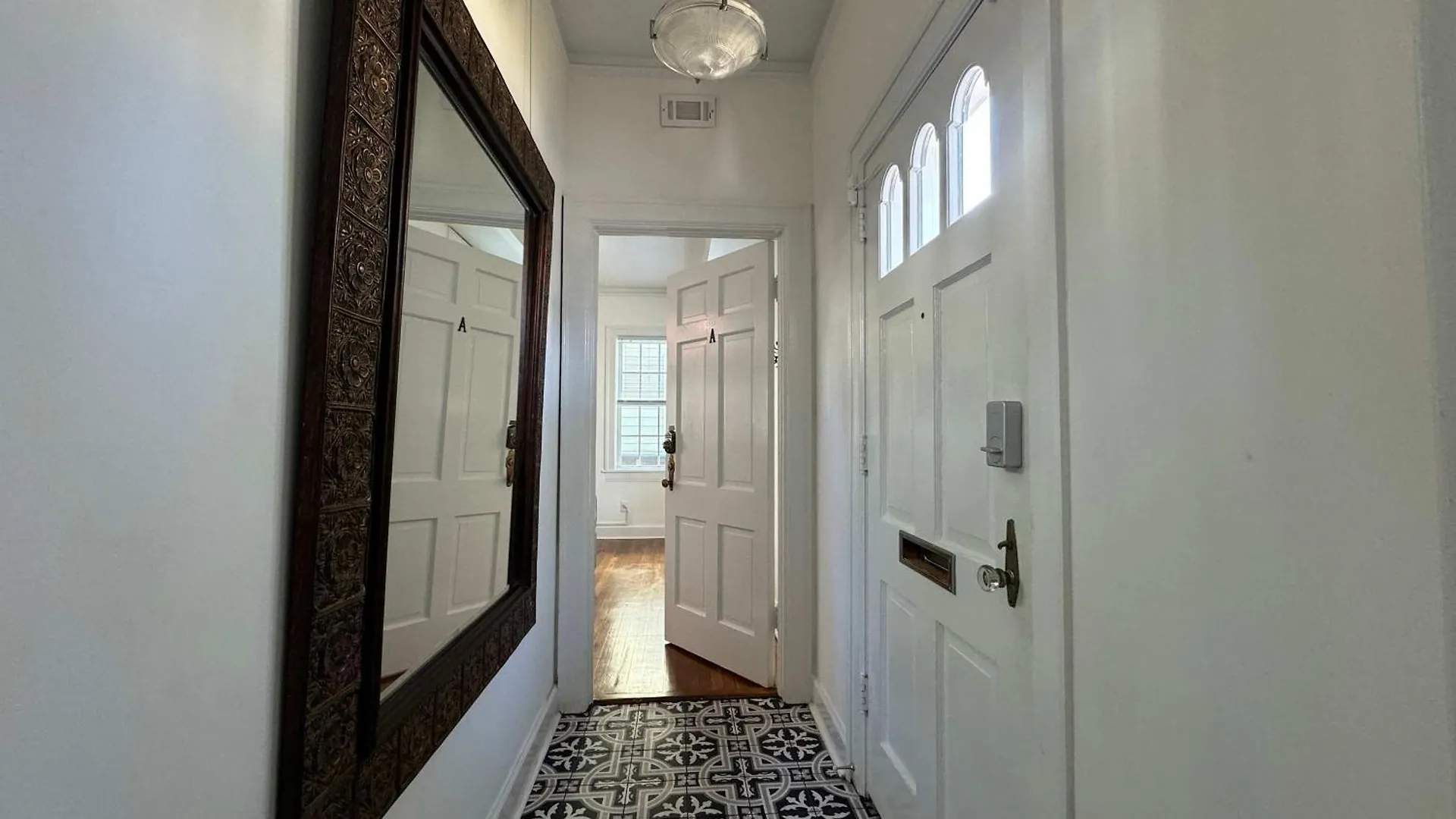 Spacious 3-Floor Downtown Retreat - Prime Location 薩凡納 0*,