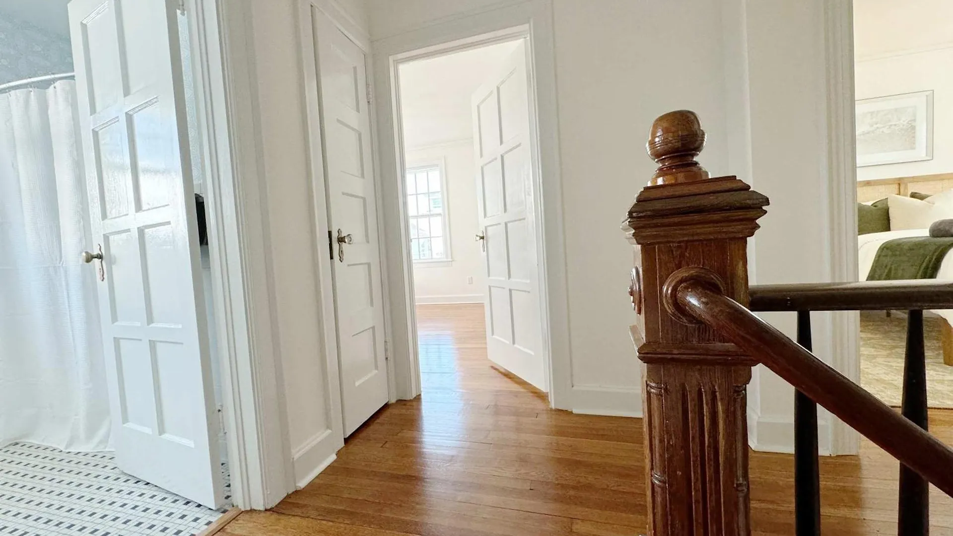 Spacious 3-Floor Downtown Retreat - Prime Location 薩凡納