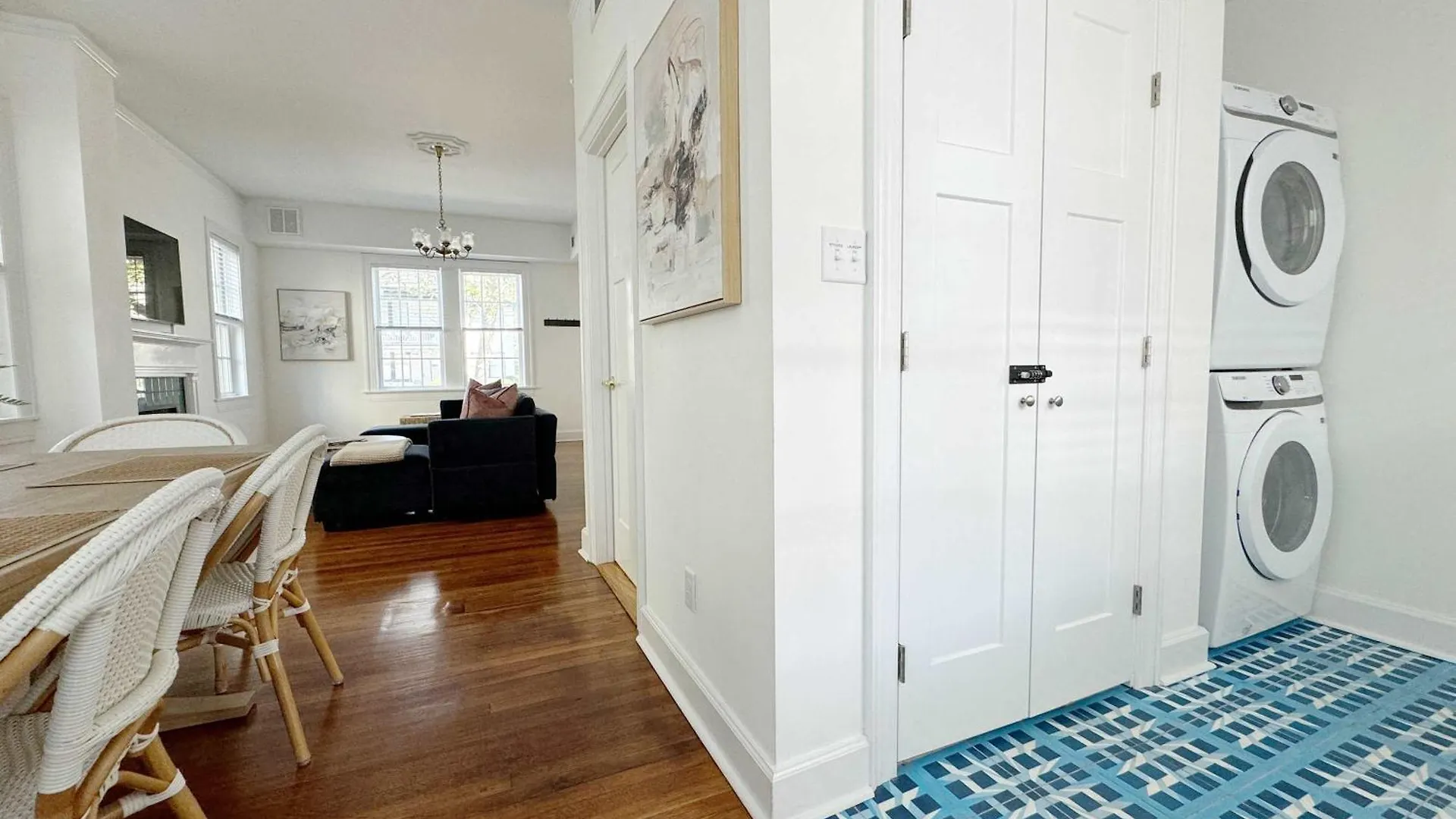 度假居 Spacious 3-Floor Downtown Retreat - Prime Location 薩凡納