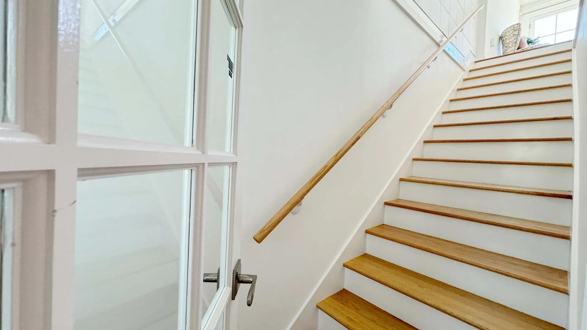 Spacious 3-Floor Downtown Retreat - Prime Location 薩凡納 度假居