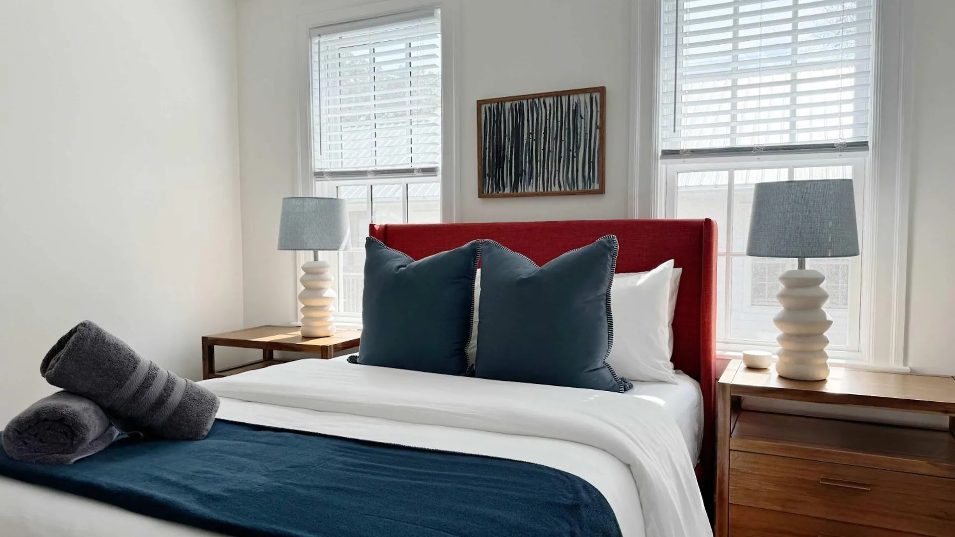 Spacious 3-Floor Downtown Retreat - Prime Location 薩凡納 0*,  美国
